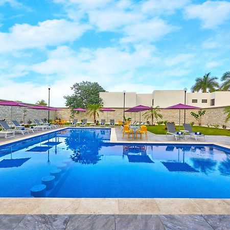 City Express By Marriott Merida Exterior photo