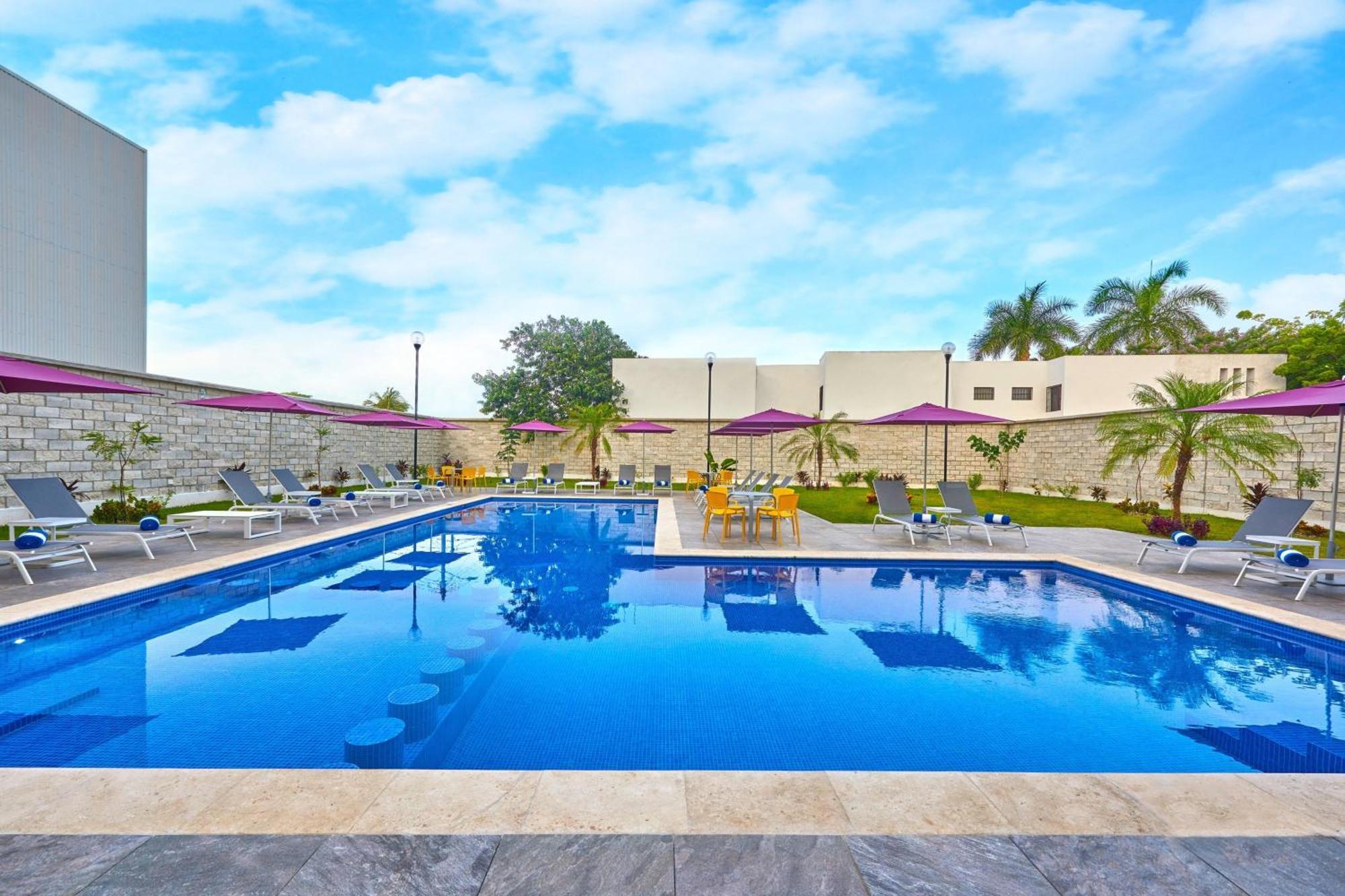 City Express By Marriott Merida Exterior photo