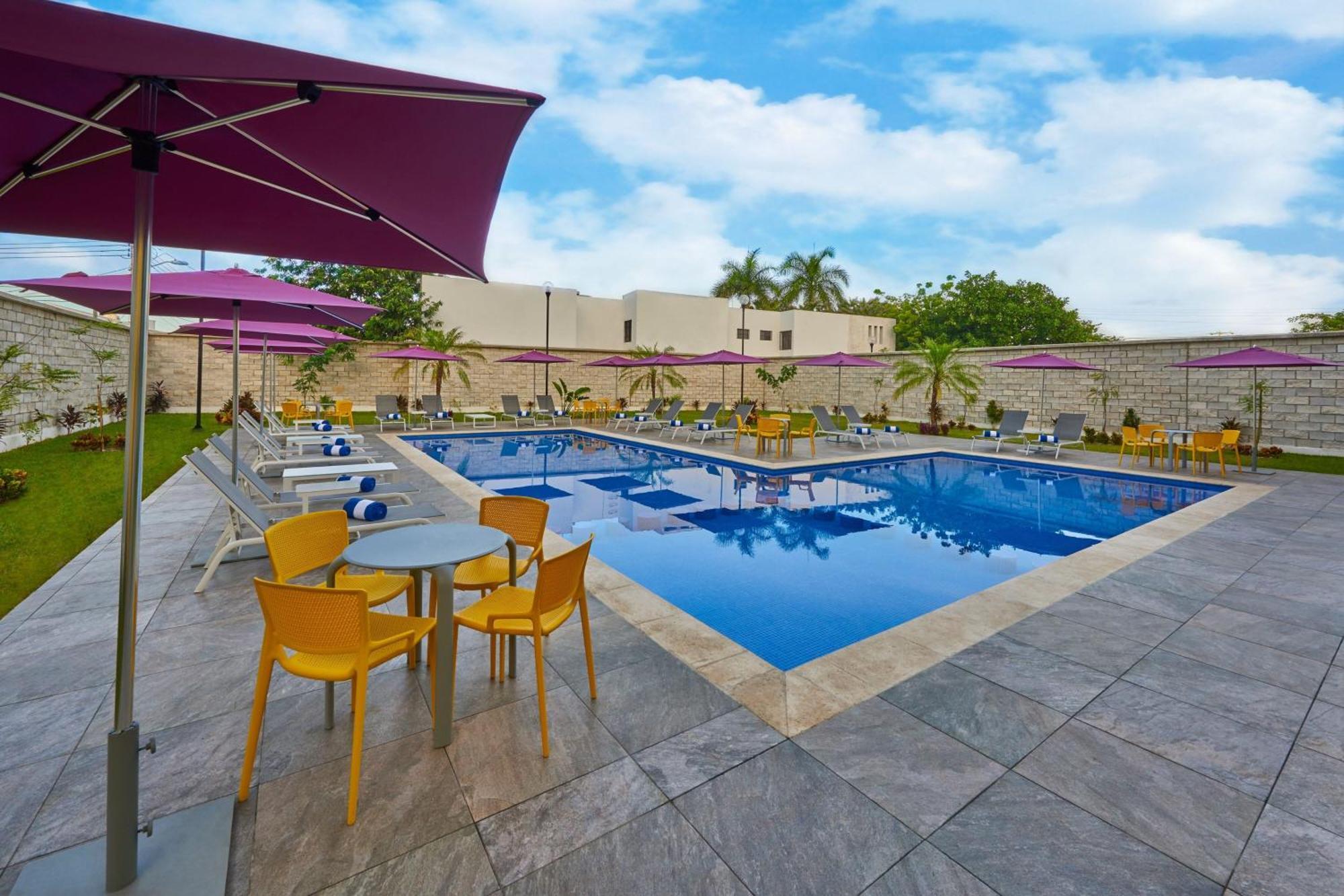 City Express By Marriott Merida Exterior photo